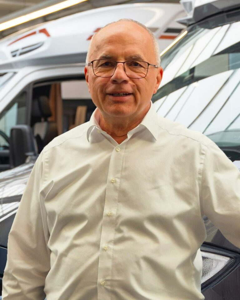 Reisemobil-Verkaeufer Merckel